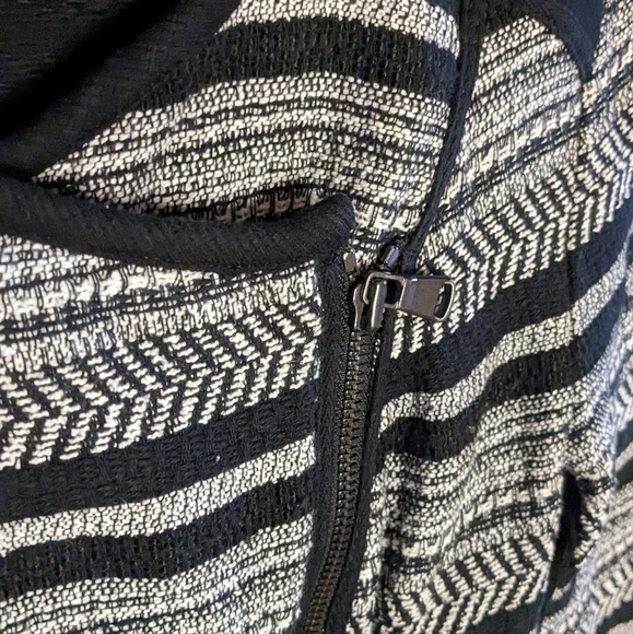 Lou & Grey XS Black & White‎ Striped Off Center Zipper Moto Jacket - Picture 2 of 10